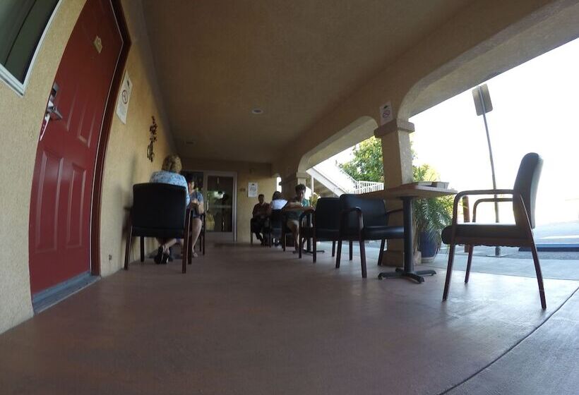 호텔 Loma Linda Inn