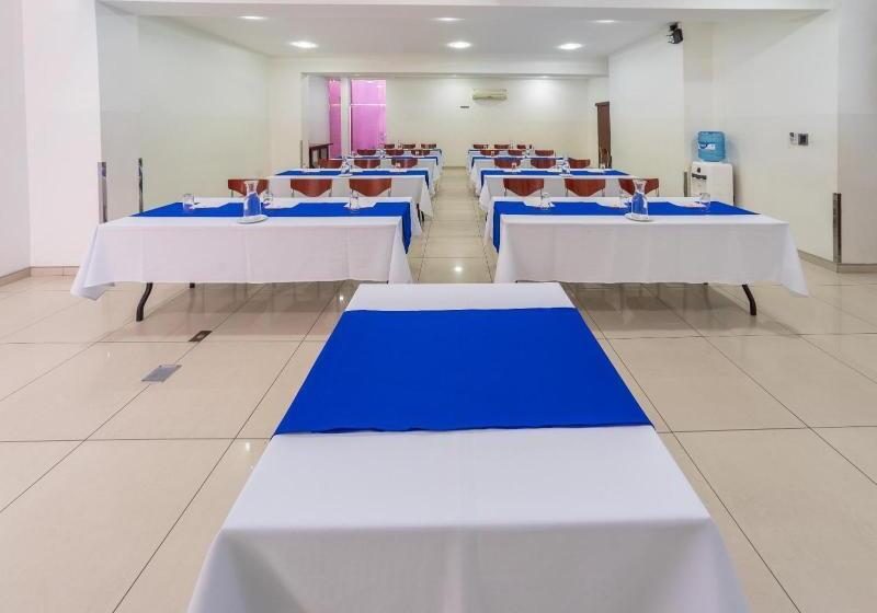 هتل Lp Santa Cruz Centro