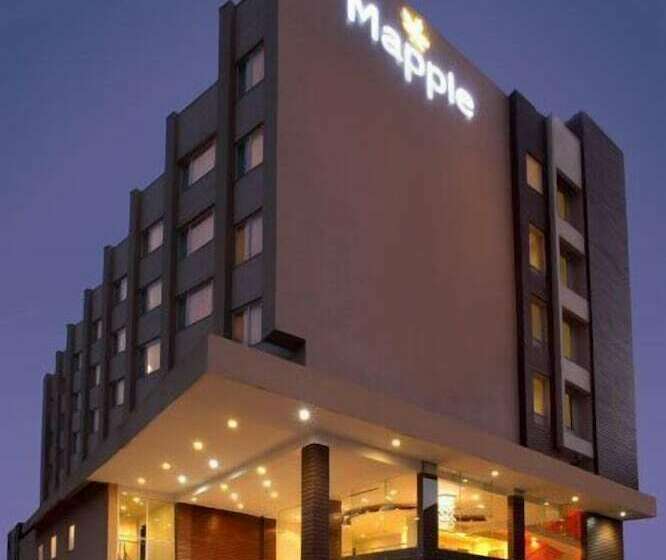 בית מלון כפרי Mapple Adhwryou Pune