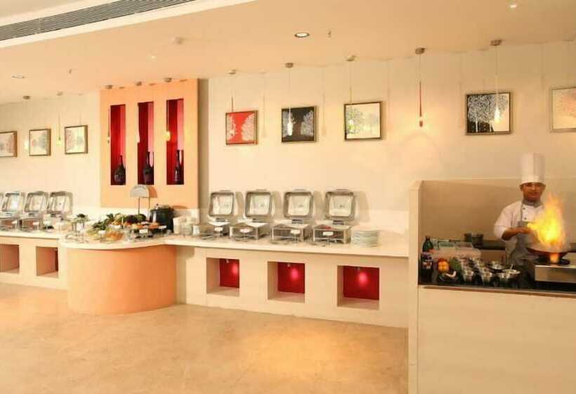 בית מלון כפרי Mapple Adhwryou Pune