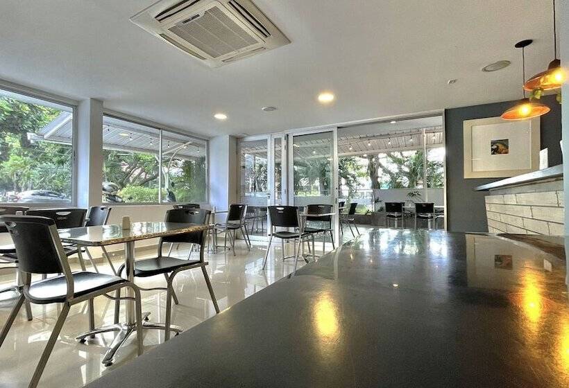 Hotel Ms Chipichape Plus