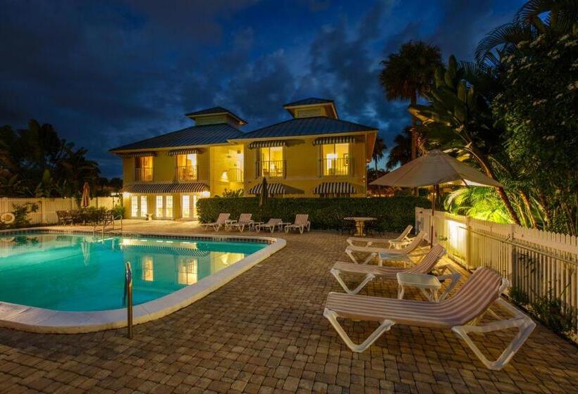 فندق Naples Garden Inn