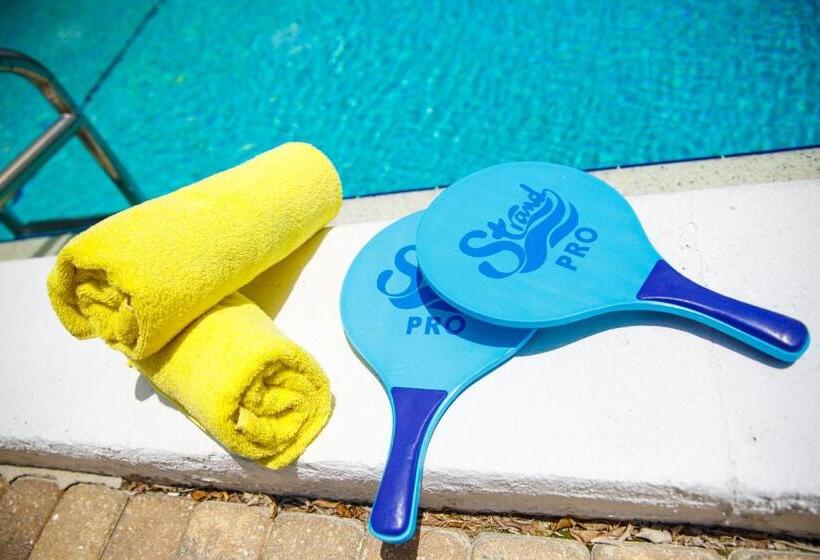 فندق Naples Garden Inn