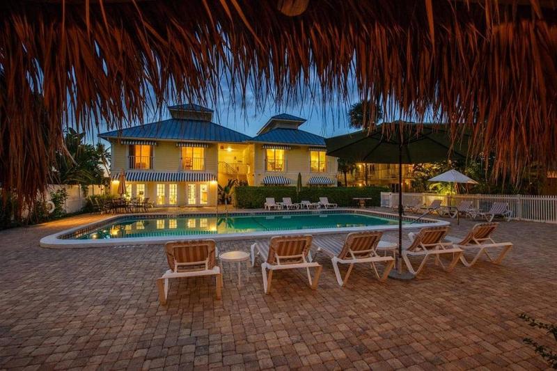 فندق Naples Garden Inn