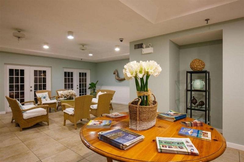 فندق Naples Garden Inn