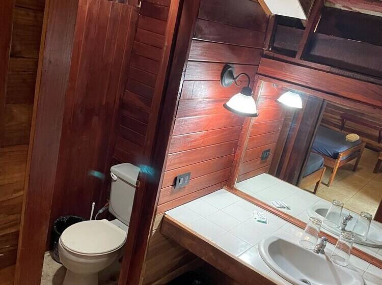 فندق Perla Negra Beachfront