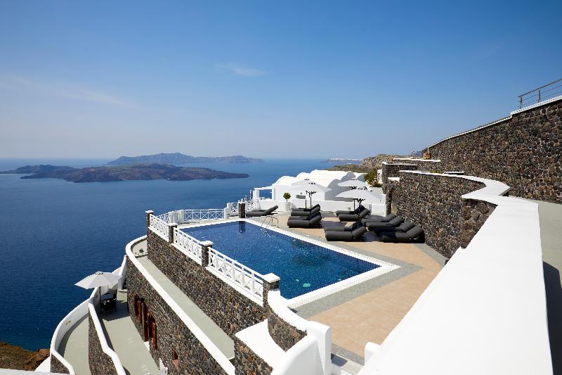 Отель Petit Palace Suites