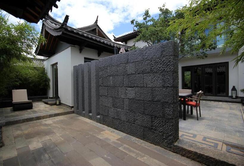 בית מלון כפרי Pullman Lijiang Resort & Spa