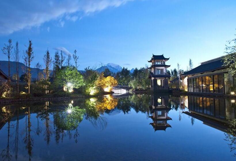 בית מלון כפרי Pullman Lijiang Resort & Spa
