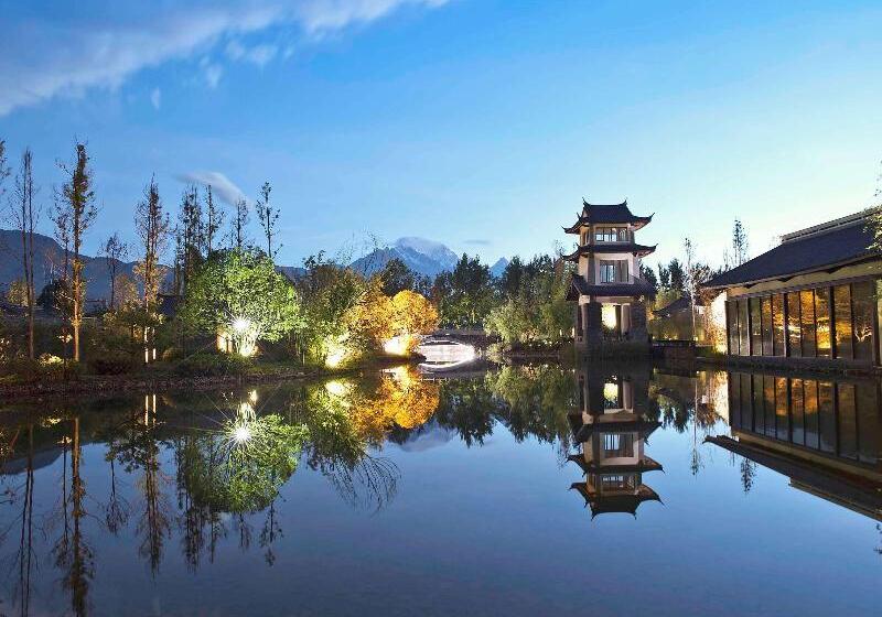 בית מלון כפרי Pullman Lijiang Resort & Spa