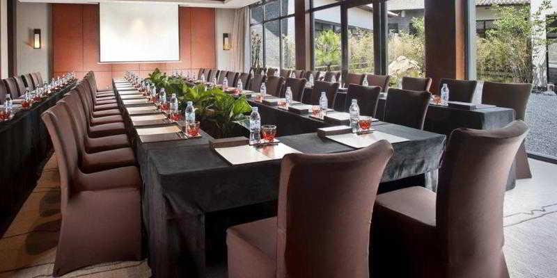 Hotel Pullman Lijiang Resort & Spa