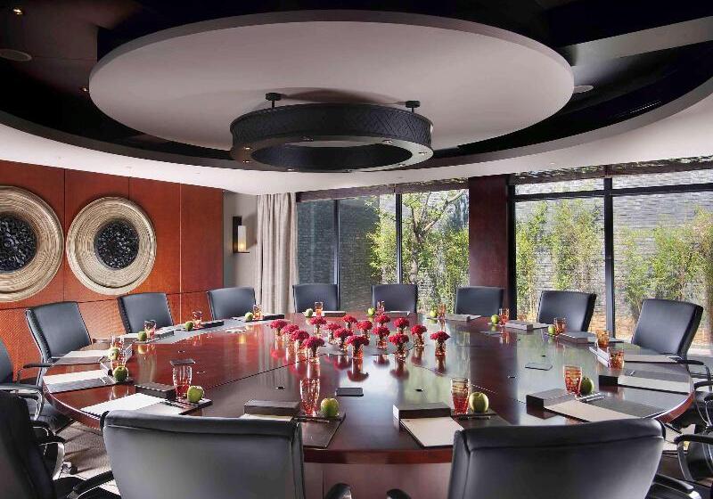 Hotel Pullman Lijiang Resort & Spa