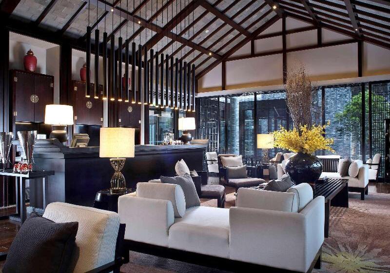 Hotel Pullman Lijiang Resort & Spa