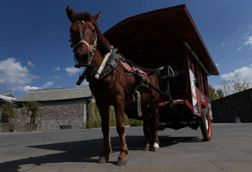 בית מלון כפרי Pullman Lijiang Resort & Spa