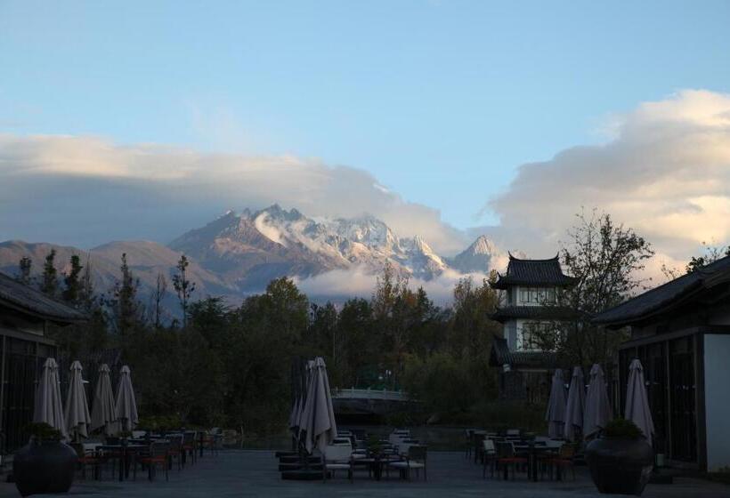 Hotel Pullman Lijiang Resort & Spa
