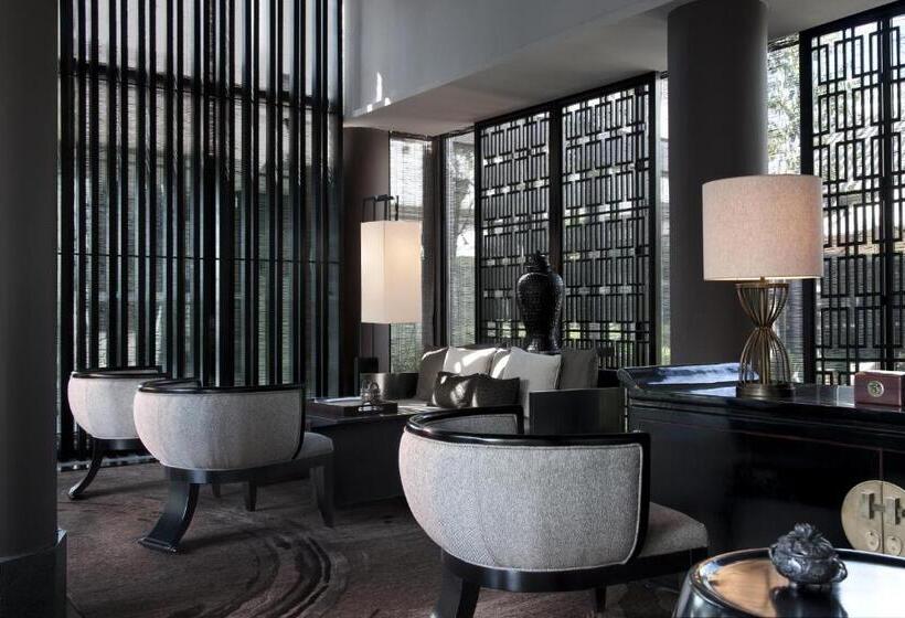 Hotel Pullman Lijiang Resort & Spa