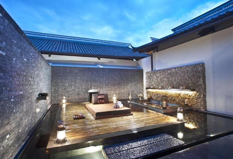 Hotel Pullman Lijiang Resort & Spa