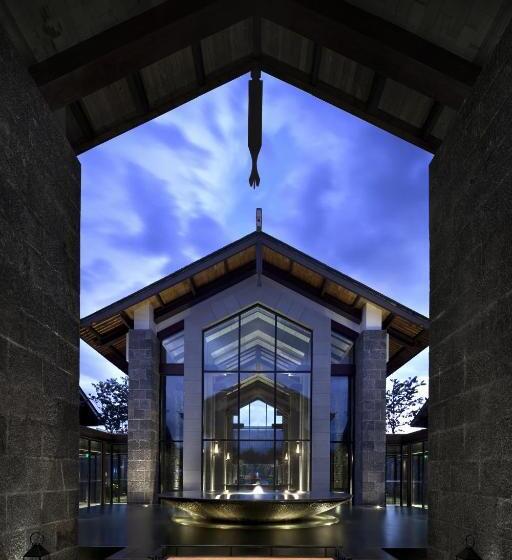 בית מלון כפרי Pullman Lijiang Resort & Spa
