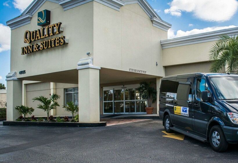 בית מלון כפרי Quality Inn & Suites Tampa Ybor City