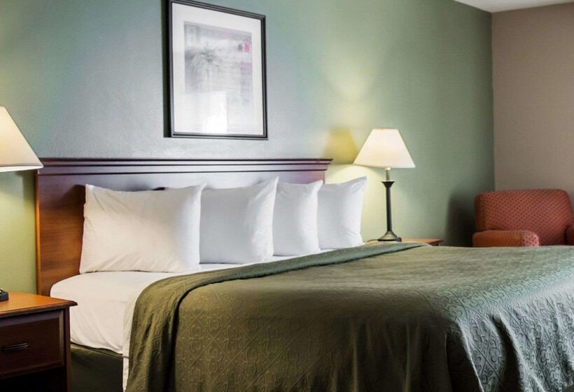 فندق Quality Inn & Suites Tampa Ybor City