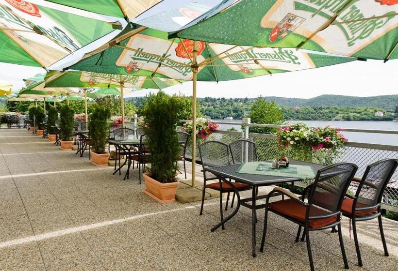 בית מלון כפרי Rakovec