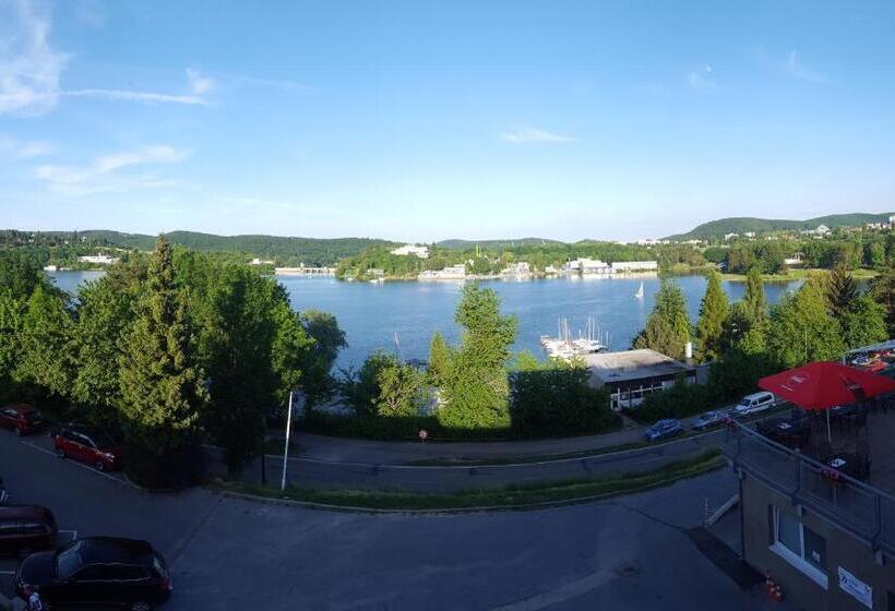 בית מלון כפרי Rakovec