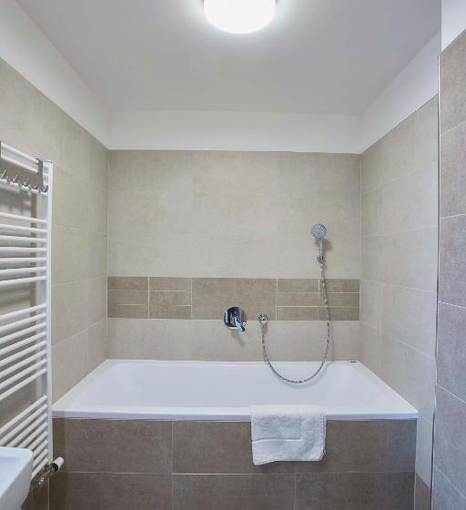 בית מלון כפרי Rakovec