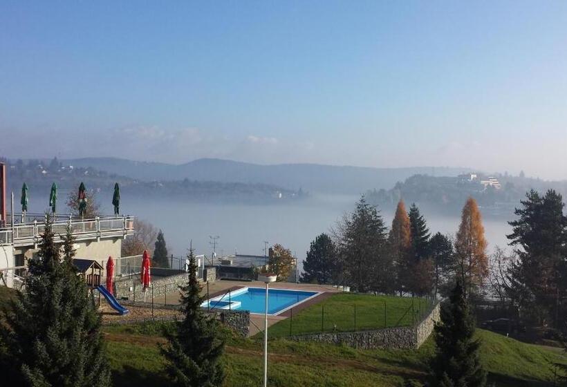 בית מלון כפרי Rakovec