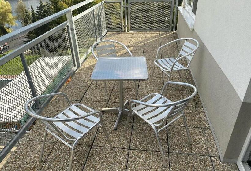 בית מלון כפרי Rakovec