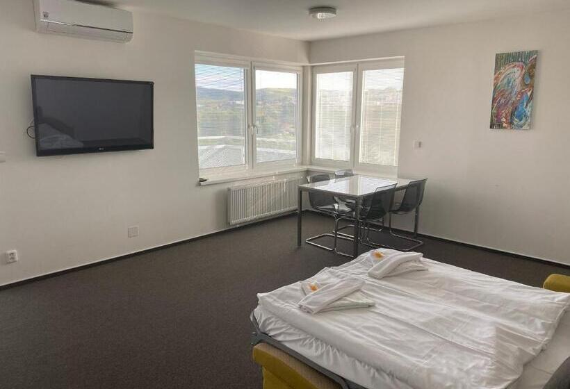 בית מלון כפרי Rakovec