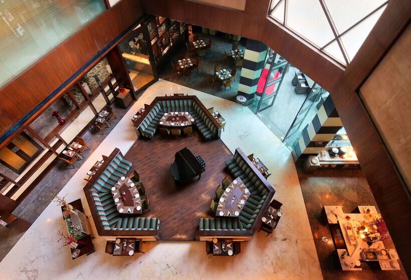 בית מלון כפרי Ramada Gurgaon Central