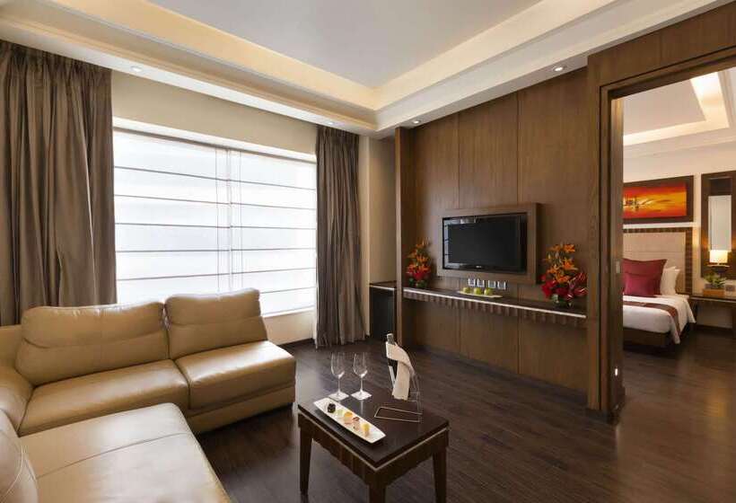 בית מלון כפרי Ramada Gurgaon Central