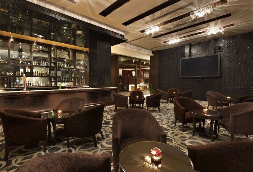 בית מלון כפרי Ramada Gurgaon Central