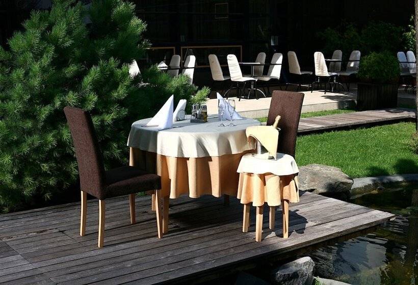 Отель Reghina Blue