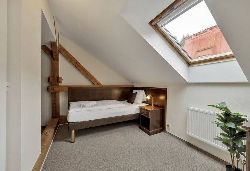 هتل Rezidence Villa Gloria