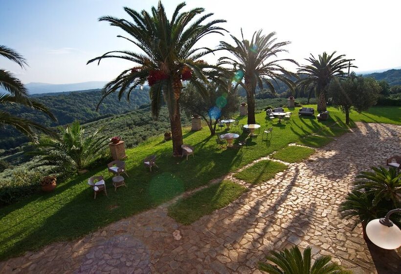 בית מלון כפרי Agriturismo Le Carolee