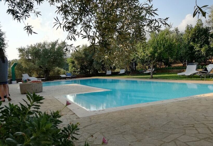 בית מלון כפרי Agriturismo Le Carolee