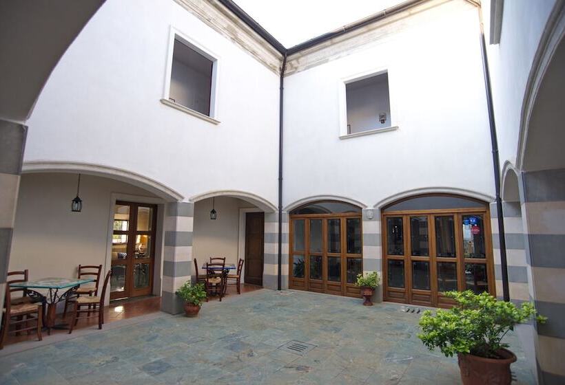 בית מלון כפרי Agriturismo Le Carolee