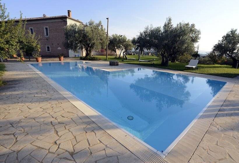 בית מלון כפרי Agriturismo Le Carolee