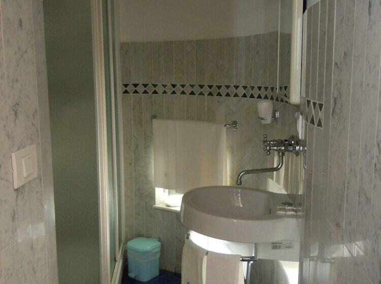 בית מלון כפרי Agriturismo Le Carolee