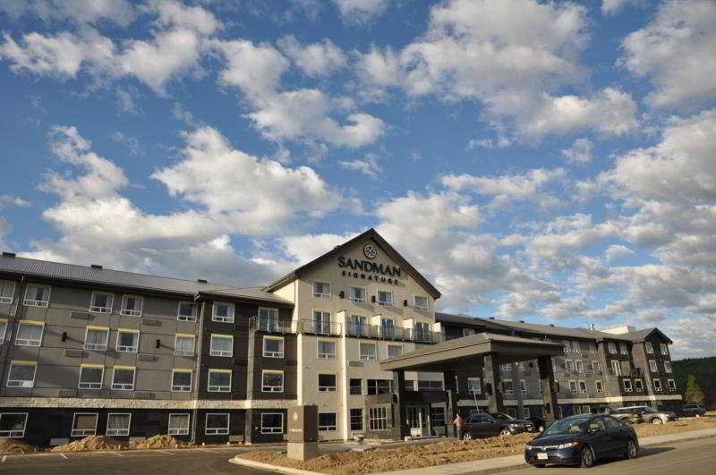 هتل Sandman Signature Prince George
