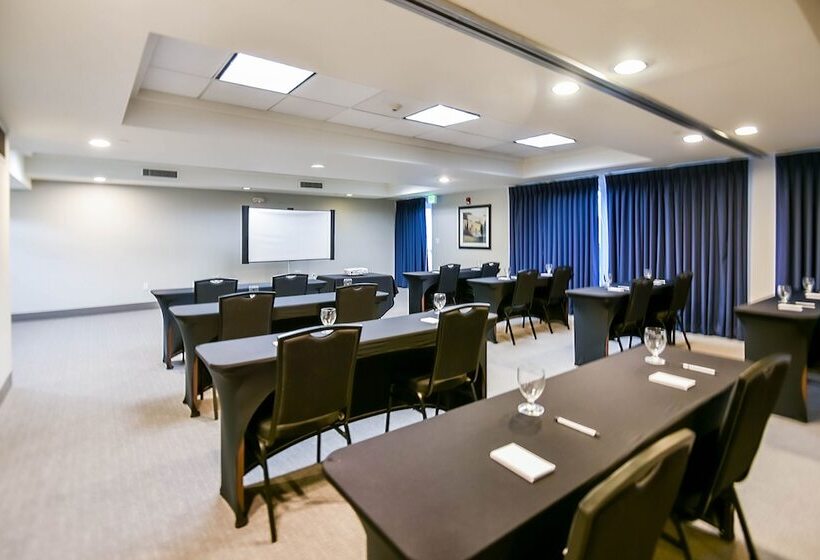 בית מלון כפרי Shutters