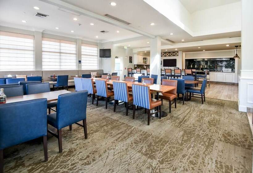 בית מלון כפרי Shutters