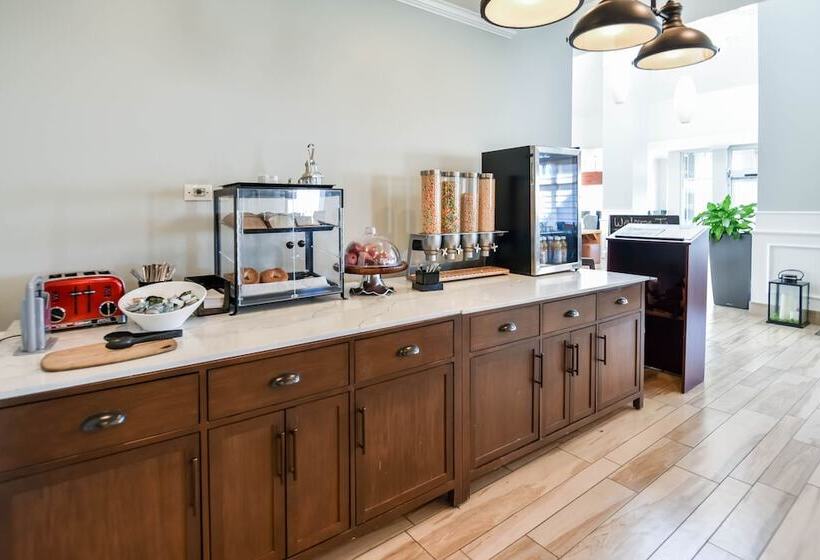 בית מלון כפרי Shutters