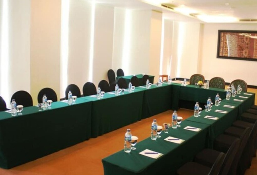 Sintesa Peninsula Hotel Manado