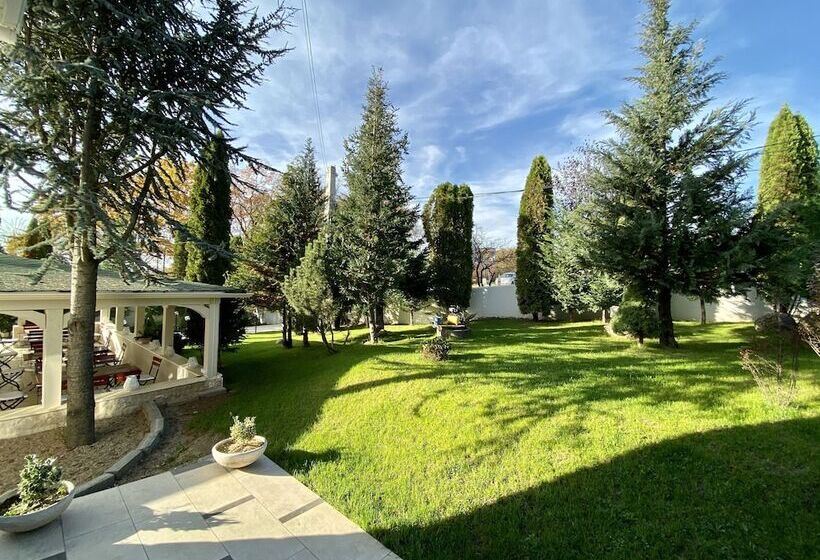 Отель Sunny Hill