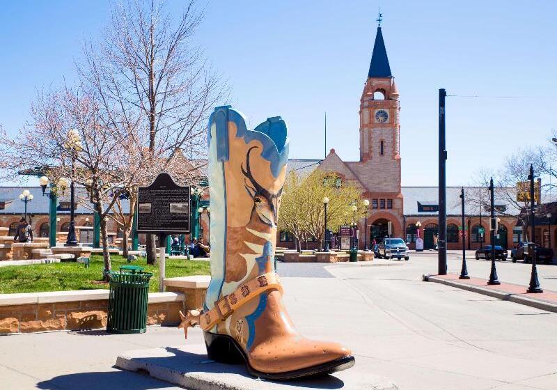 Surestay Plus Hotel By Best Western Cheyenne