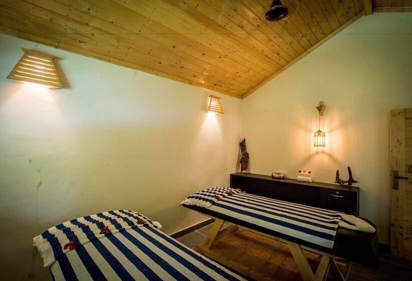 فندق Tarangi Resort And Spa