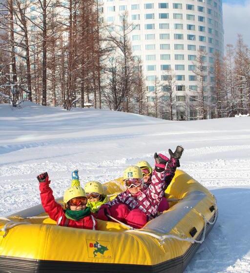 ホテル The Green Leaf Niseko Village