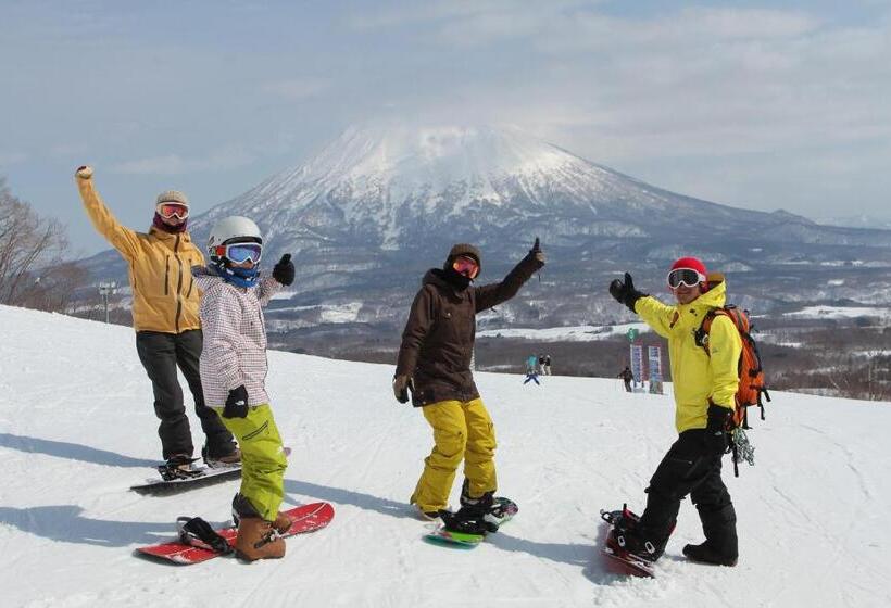 ホテル The Green Leaf Niseko Village